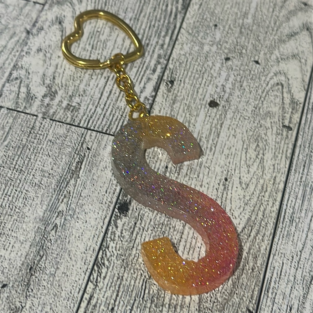 Resin sparkling monogram S key chain handmade